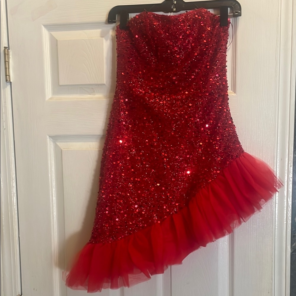 Elegant Red Sequin Skirt